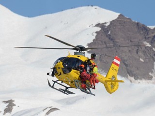 Rosinu Schneebergerovú musel odvážať vrtuľník.