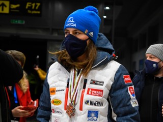 Petra Vlhová po prílete na Slovensko z MS v zjazdovom lyžovaní 2021.