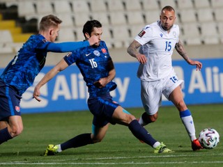 Momentka zo zápasu Cyprus - Slovensko, kvalifikácia na MS vo futbale 2022.