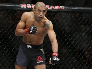 Aldo plánuje v odvete s Hollowayom opäť použiť svoju ´najväčšiu zbraň´