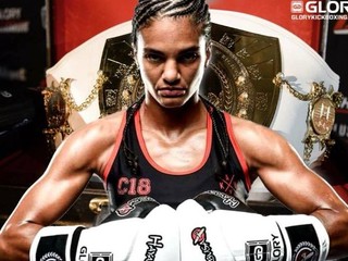 Anissa Meksen novou kráľovnou K1