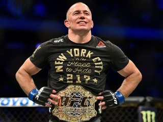 St-Pierre sa vzdal titulu, o ktorý budú bojovať Whittaker a Rockhold