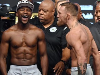 Komentátor Joe Rogan potvrdil, že Floyd Mayweather myslí svoj vstup do UFC smrteľne vážne