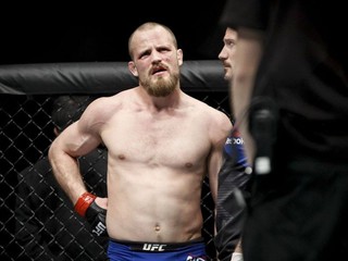 Gunnar Nelson by se rád utkal s Darrenem Tillem