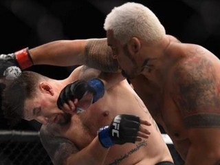 Frank Mir a jeho tím osobne poďakovali arbitrovi