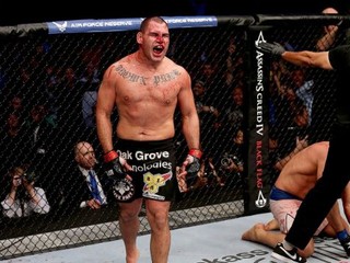 Cain Velasquez touží po návratu