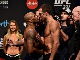 Luke Rockhold o zápase s Yoelem Romerem