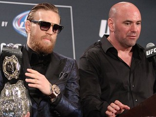 Conor McGregor a Dana White neskrývali po zranení Fergusona hnev