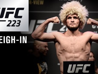 Jak probíhalo chaotické vážení před turnajem UFC 223?