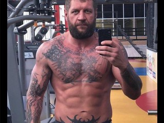 Bojoval o titul v UFC, teraz preverí Emelianenka mladšieho!