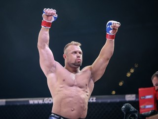 "Lidi mě tak nasrali, že na ně po zápase chčiju a dávám si voraz," nebere si Filip Grznár servítky