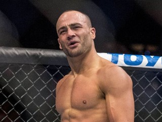 Eddie Alvarez spochybňuje Khabibov status šampióna: Porazil č.11 a zrazu získal opasok?