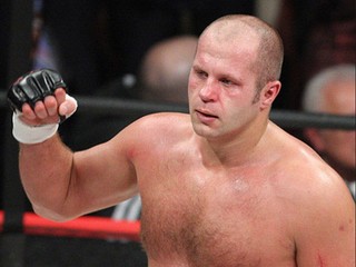 Fedor sa vracia do klietky, jeho protivníkom bude veterán UFC