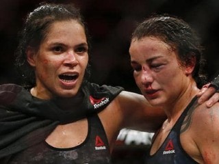 Pokud by to vzdala, tak by do konce života litovala, říká Tecia Torres o krizi Raquel Pennington