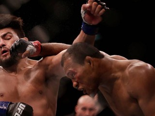 Jacare si "uvařil" nohy při skákání přes švihadlo