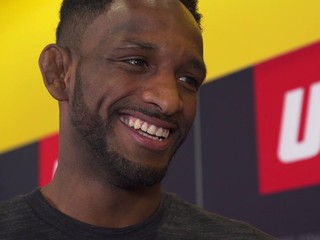 Neil Magny daroval 15-tisíc dolárov zo svojej výplaty ťažko chorému dievčatku