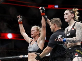 Holly Holm si pýta zápas s Amandou Nunes