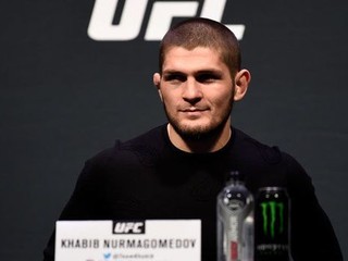 „Totálne ho zničím," hovorí Khabib o súboji s McGregorom