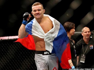 Super prospekt Petr Yan v debute naplnil očakávania