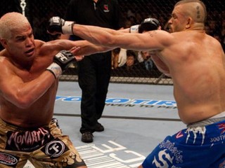 Golden Boy Promotions oficiálne usporiada duel Liddell vs Ortiz 3