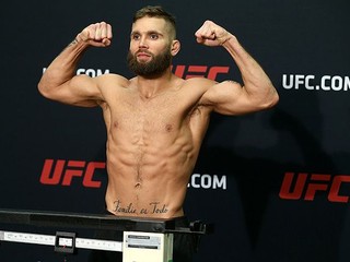 Jeremy Stephens chcel nahradiť Hollowaya