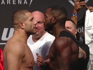 Gokhan Saki: Ja som standup fighter, on sa len snaží byť standup fighterom