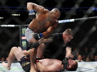 Prvotné odhady PPV predajov UFC 226 sú sklamaním