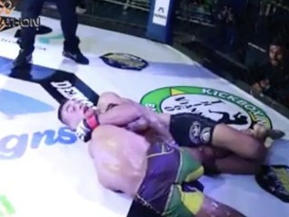 „Videl som smrť zblízka," hovorí bojovník, ktorý bol škrtený aj dávno po tom, čo upadol do bezvedomia