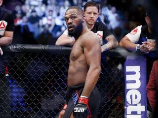 Jon Jones sa po vzore Conora McGregora chce sústreďovať len na veľké zápasy