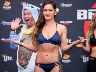 Šampiónka Bellatoru Ilima-Lei Macfarlane bude svoj opasok obhajovať na domácej pôde