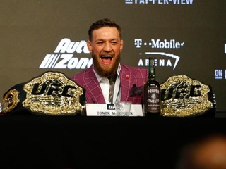 Conor McGregor s UFC podepsal novou smlouvu