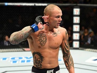 Jon Jones je menej nebezpečný, než Oezdemir