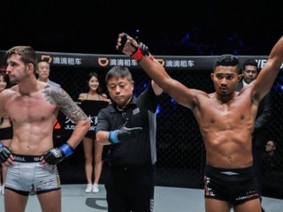 Pred rokom bojoval s Jardom Jartimom, teraz má zálusk na Eddieho Alvareza!