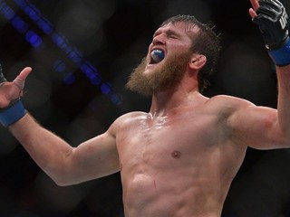 V Prahe sa ukáže premožiteľ Procházku, v hre je aj zápas Mairbeka Taisumova!