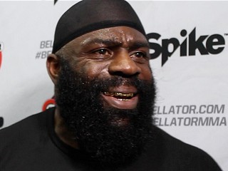 Vo veku 42 rokov nás navždy opustil Kimbo Slice