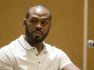 Jon Jones získal naspäť svoju licenciu, no komisia má ešte špeciálnu požiadavku