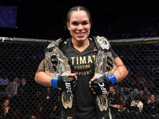 UFC 232: Jones sa vrátil na trón, Nunes šokovala svet