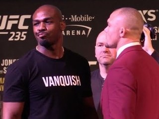Jon Jones bol šokovaný kurzom na UFC 235, no Anthonyho Smitha berie veľmi vážne