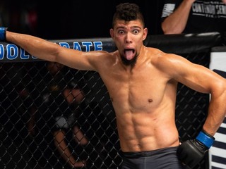 Johnny Walker neprestane oslavovať po zápasoch – víťazný tanec bude trénovať 