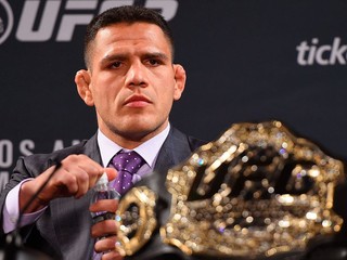 Rafael dos Anjos: „Zápas s Conorom McGregorom je pre mňa ľahký zárobok.“