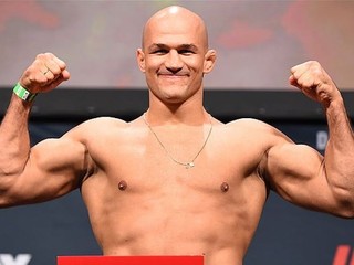 Junior Dos Santos v číslach: Po víkende má na konte najviac knockdownov v histórií ťažkej váhy UFC