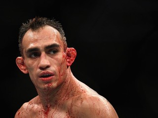 Tony Ferguson má problém, je obvinený z domáceho násilia
