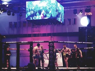 Výborné zápasy a prasknuté nervy ´Monstera´ Knížeho, také bolo PCF 20