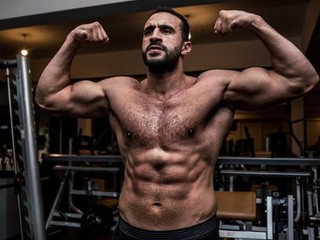 Badr Hari ukončuje spoluprácu s dlhoročným trénerom