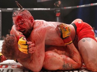 Cage Warriors 106: Klietka plná krvi ukončila titulový zápas!