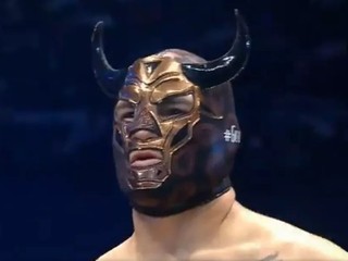 Cain Velasquez má za sebou debut v profi wrestlingu (video)