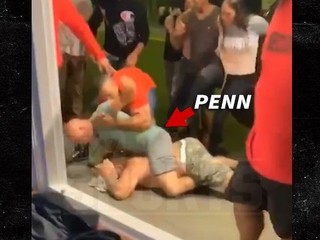 BJ Penn sa pobil v bare