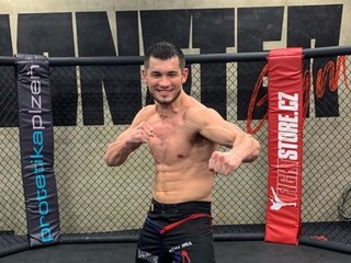 Makhmud Muradov má ďalší zápas v UFC, preverí ho ostrieľaný harcovník