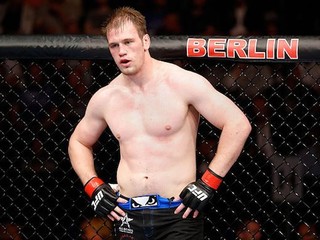 Viktor Pešta: Čeľusť sa mi úplne uvoľnila a bolo jasné, že nemôžem pokračovať