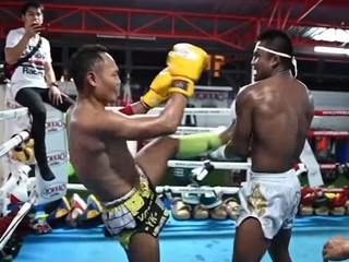 Legendy Muay Thai sa "pohrali" na sparingu